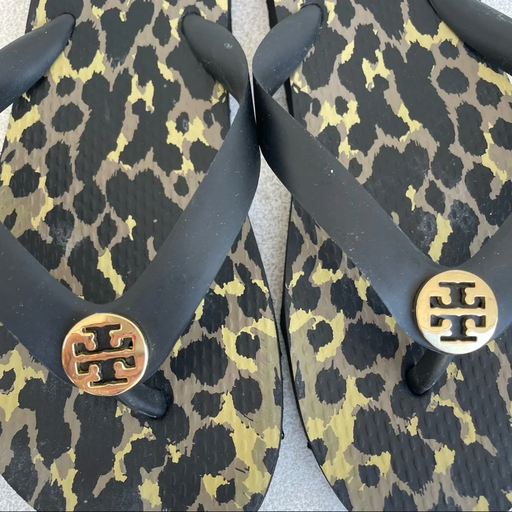 SOLD Tory Burch 6.5 - Picture 3 of 6